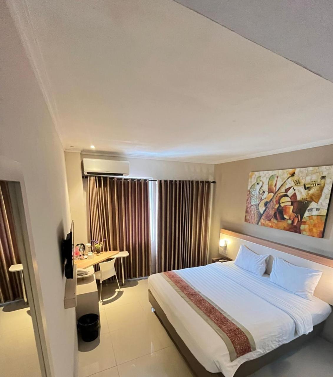 Laxston Hotel Yogyakarta Exterior foto